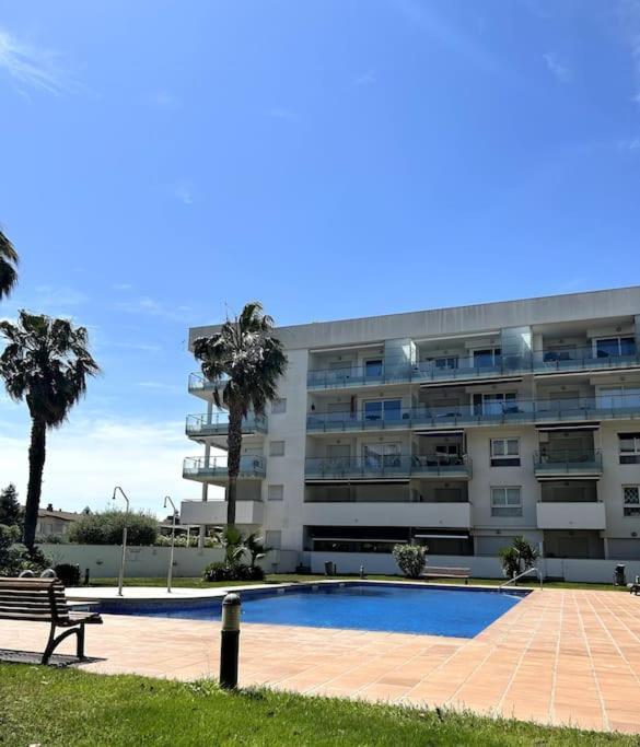 Porto Marina 4 Pers Avec Piscine Commune Appartement Roses